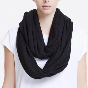 Alala Infiniti scarf